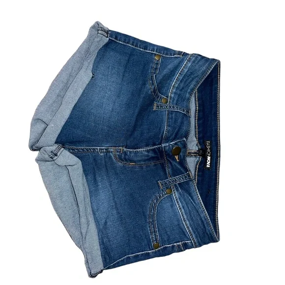 Fashion nova shorts - Picture 1 of 2